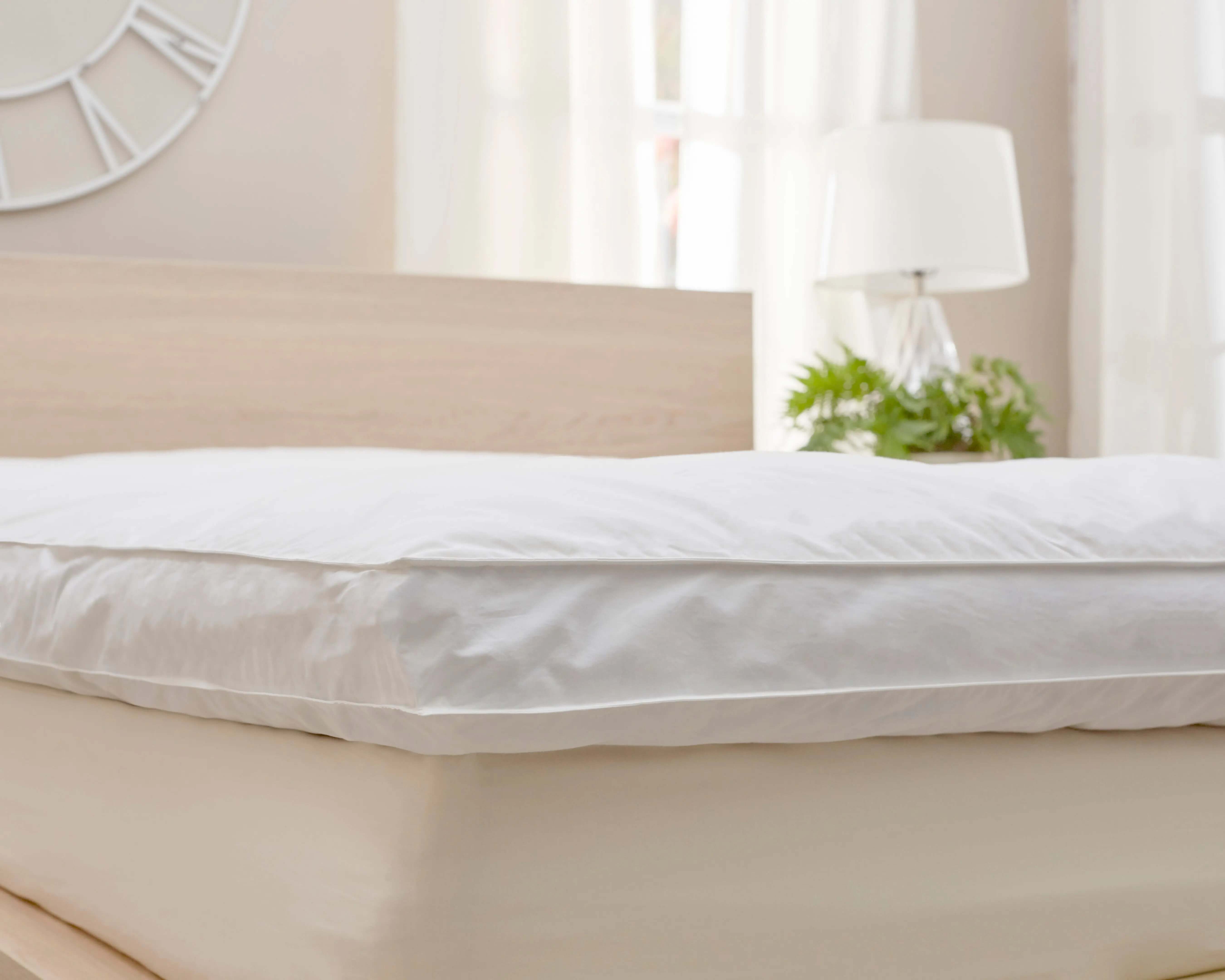 Downtop Luxury Feather Bed - AmeriLuxe Essentials