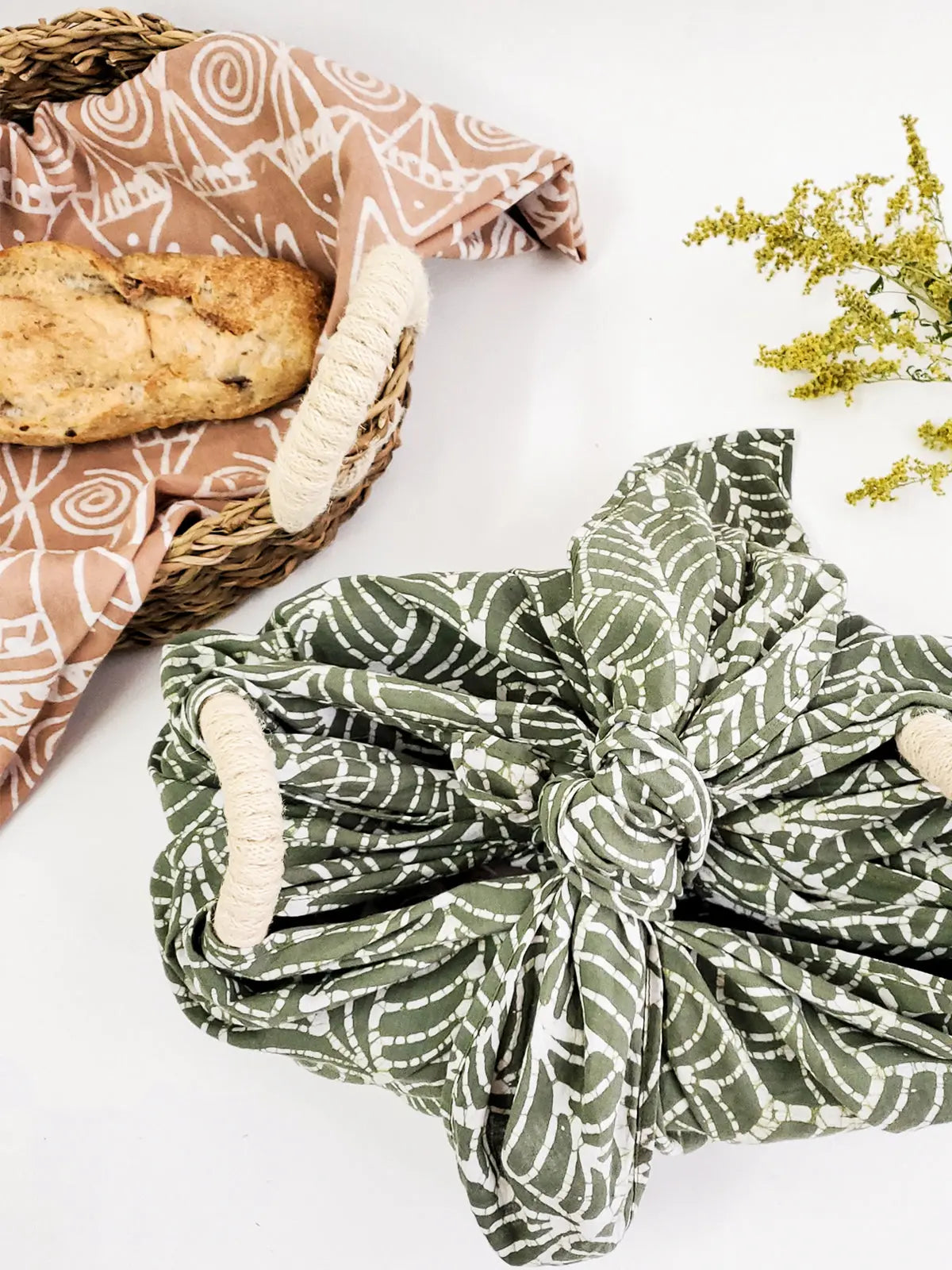 Bread Warmer & Basket Gift Set with Tea Towel - Flower - AmeriLuxe Essentials
