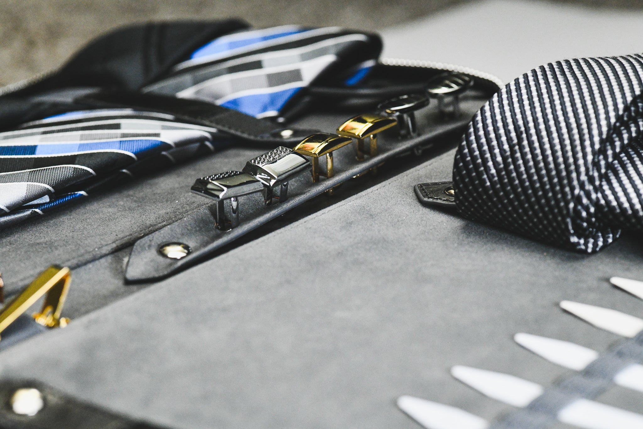Travel Tie Case - Graphite Black